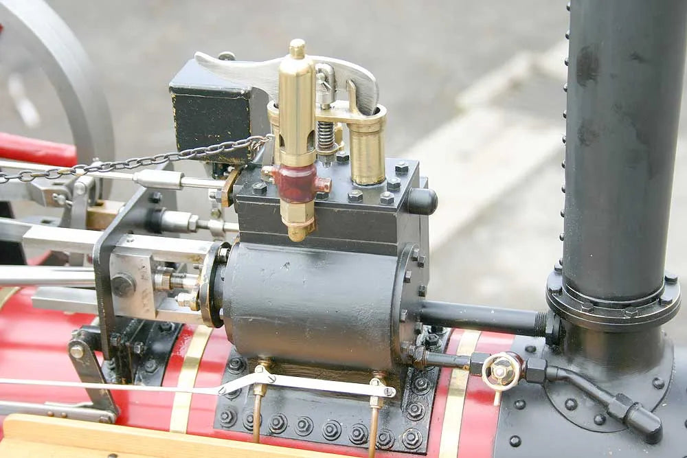 2 inch scale Minnie traction engine