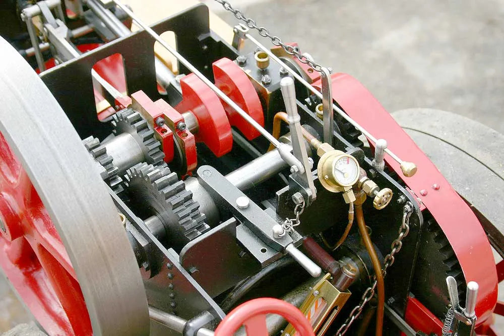2 inch scale Minnie traction engine