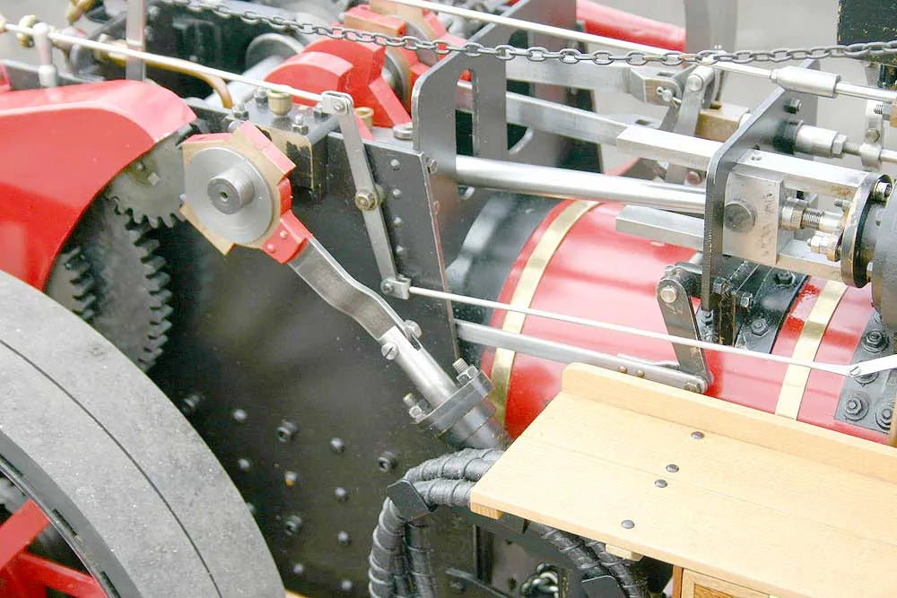 2 inch scale Minnie traction engine