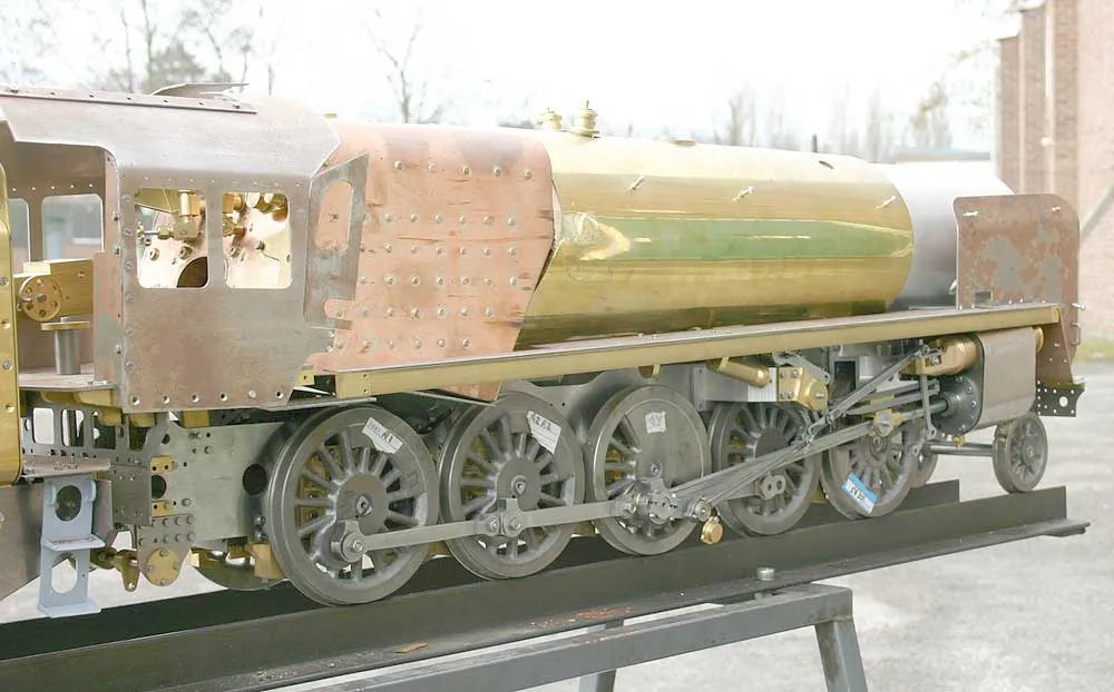 5 inch gauge part-built 9F