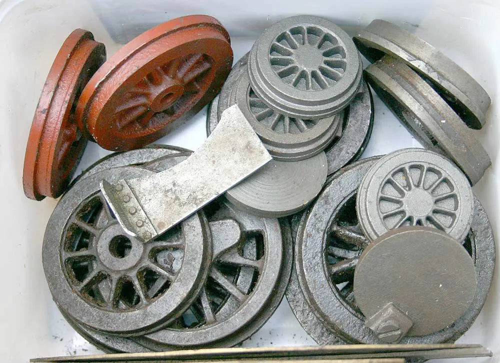 Miscellaneous locomotive castings and parts