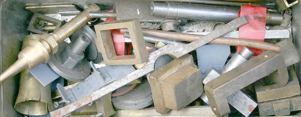 Miscellaneous locomotive castings and parts