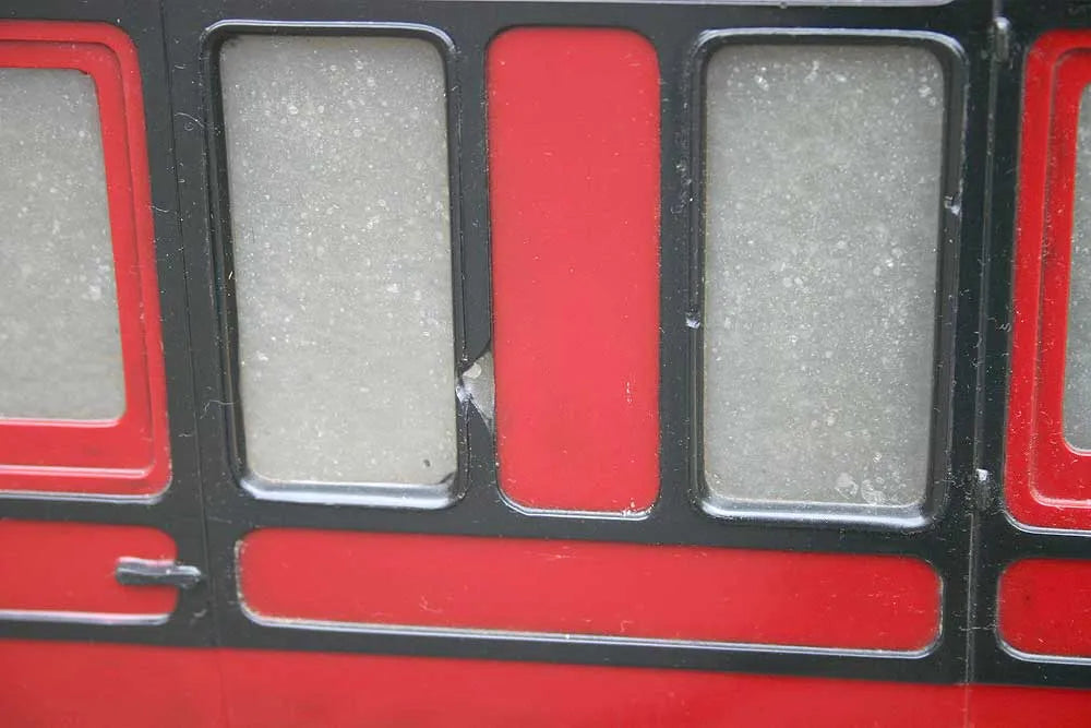 Aristocraft LMS Suburban coach unbraked
