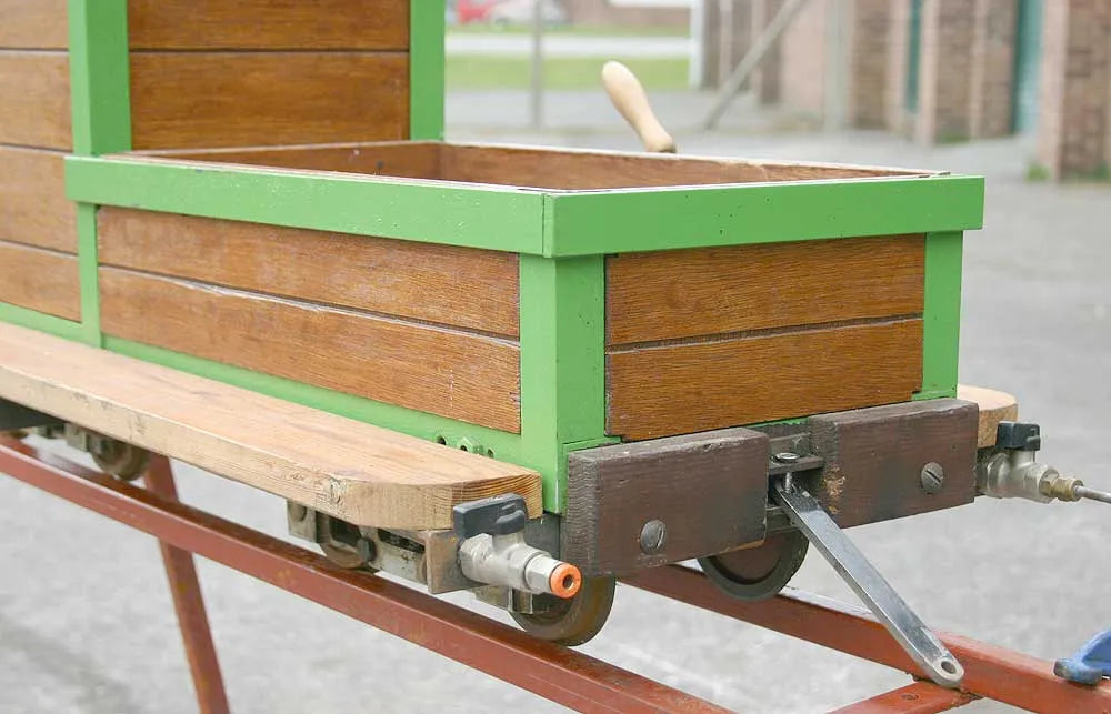 5 inch gauge braked bogie driving car