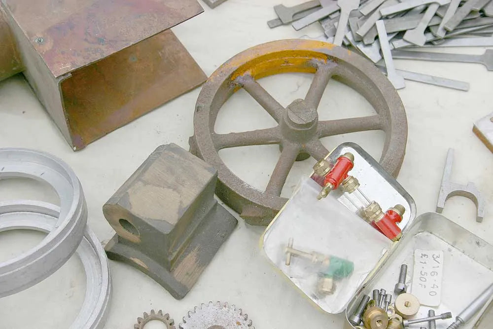 Part-built Minnie with castings
