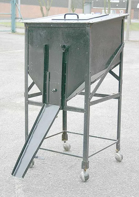 Ground level coal bunker
