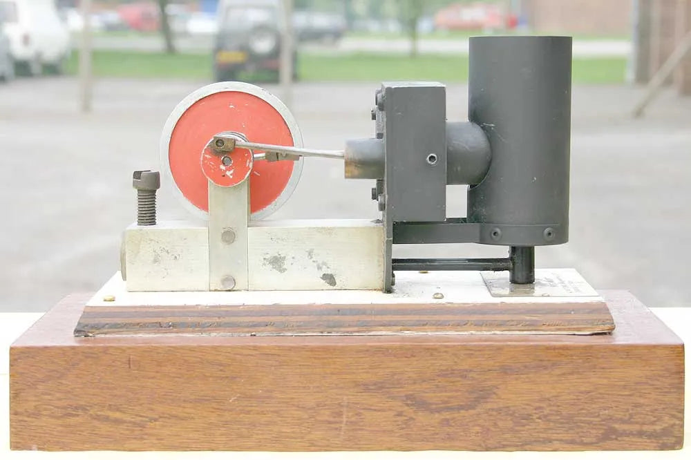"Hot Andy" hot air engine