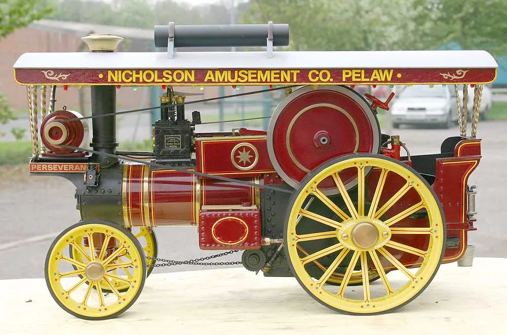 Maxitrak 1 inch scale Burrell Showmans