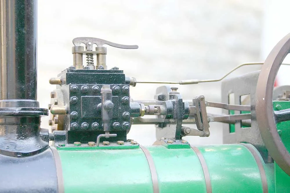 "Model Engineer" traction engine
