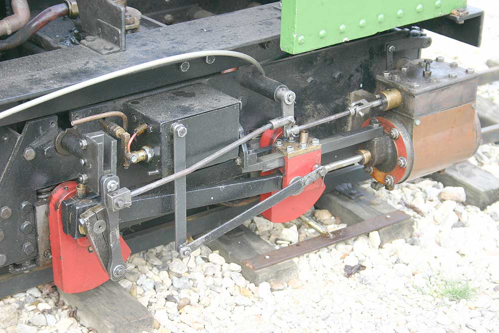 7 1/4 inch gauge Tinkerbell 0-4-0 + 0-4-0