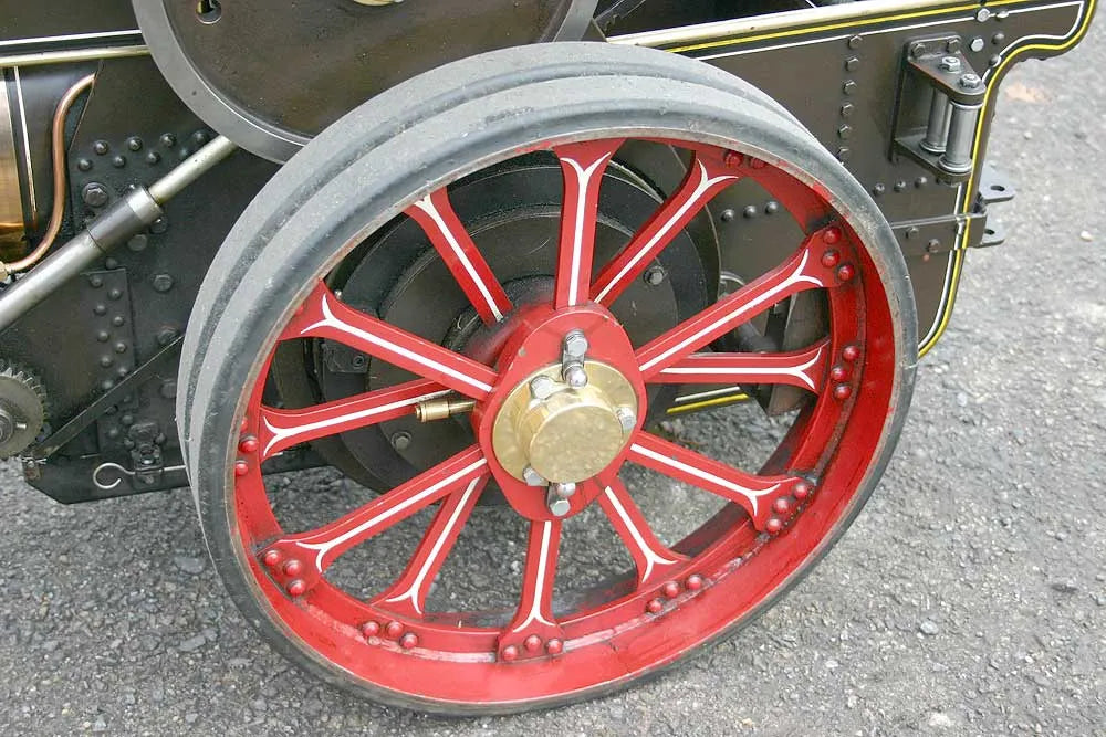 4 inch scale Ruston traction engine with trailer