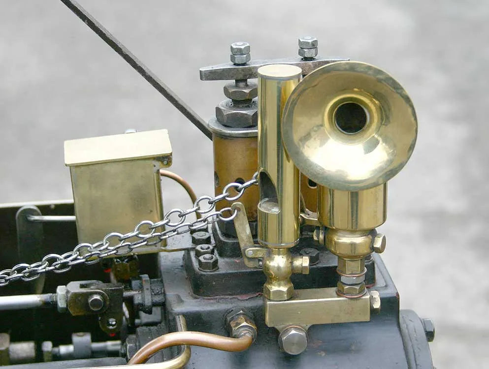 4 inch scale Ruston traction engine with trailer