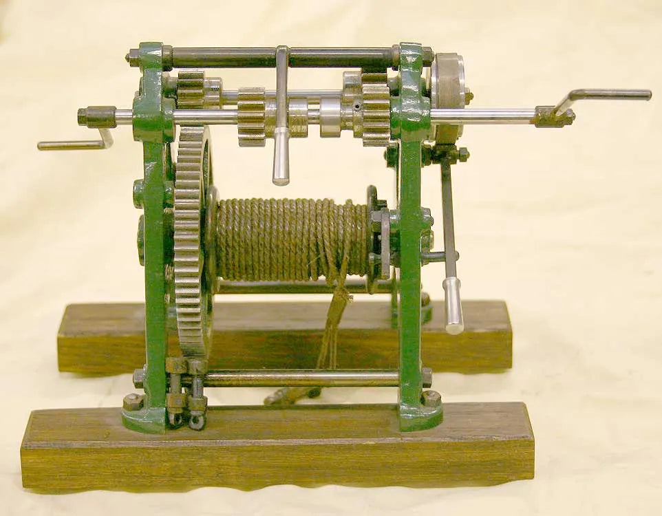 Model hand winch