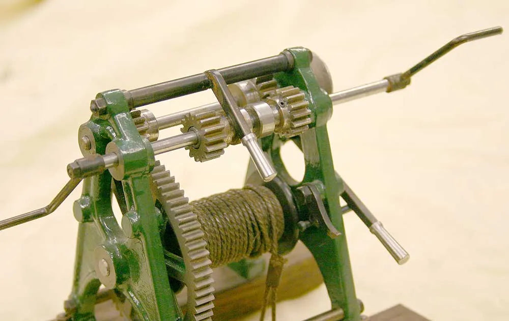 Model hand winch