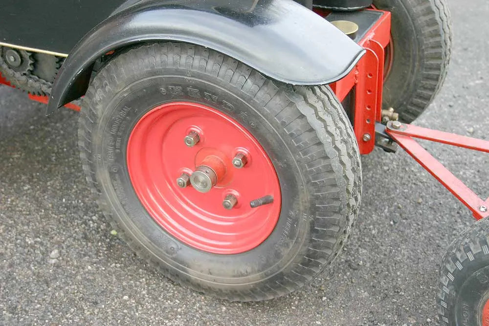 3 inch scale "Caradoc" steam tractor