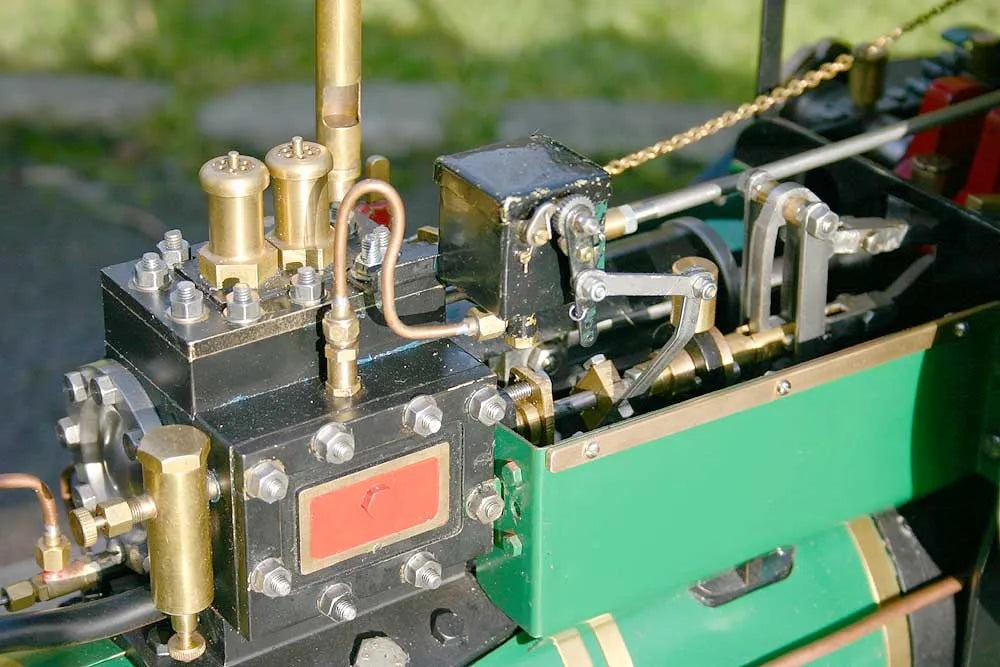 2 inch scale Minnie traction engine