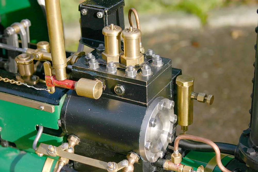 2 inch scale Minnie traction engine