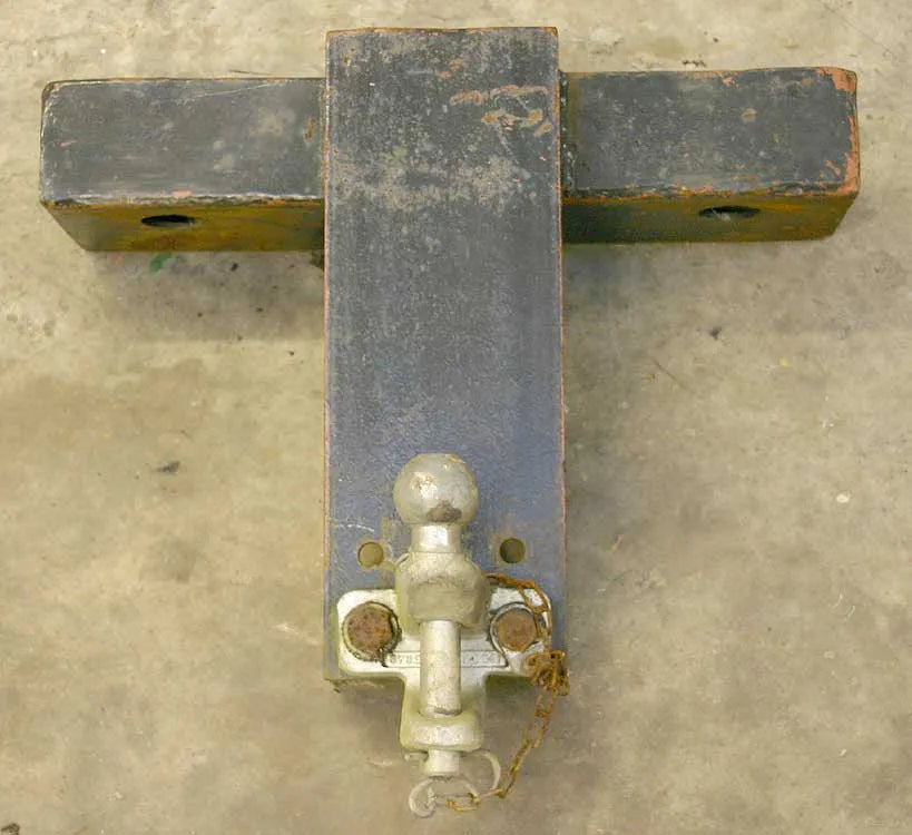 Aveling roller tow-hitch