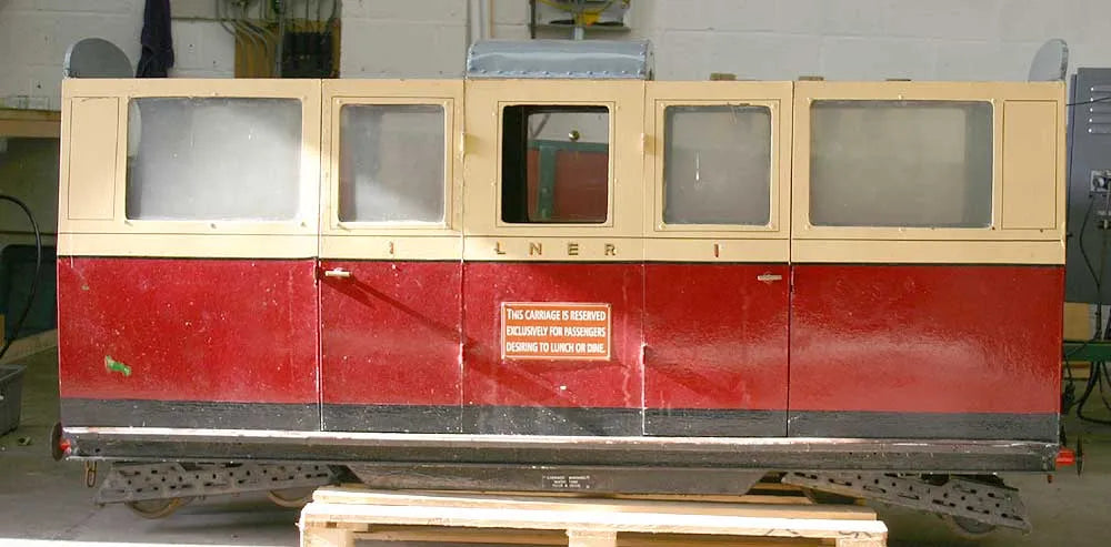 7 1/4 inch gauge Cromar White coach