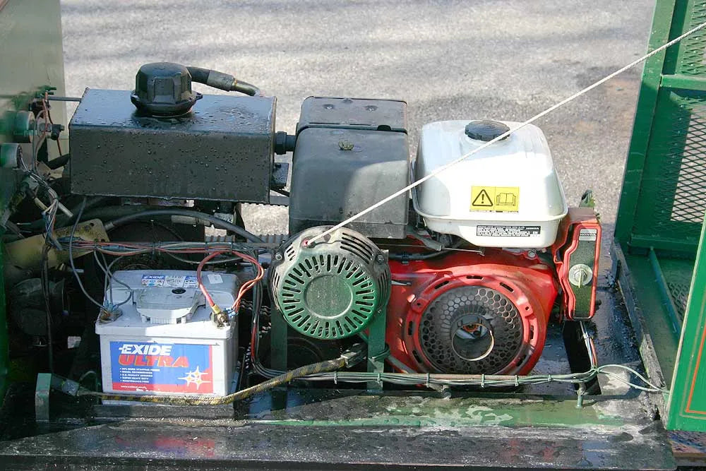7 1/4 inch gauge petrol-hydraulic 0-4-2