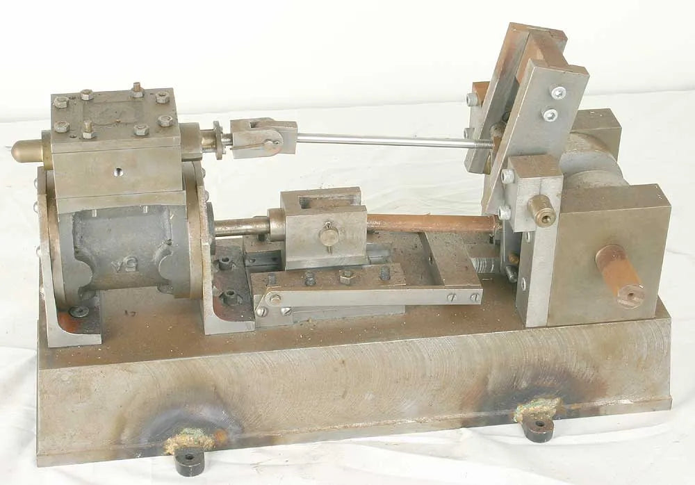 Horizontal engine, 5A cylinder, Hackworth reversing gear
