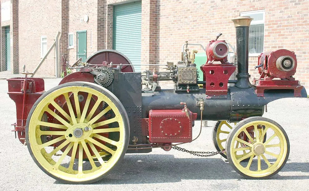 4 inch scale Burrell DCC Showmans engine