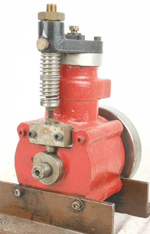 Vertical uniflow steam engine