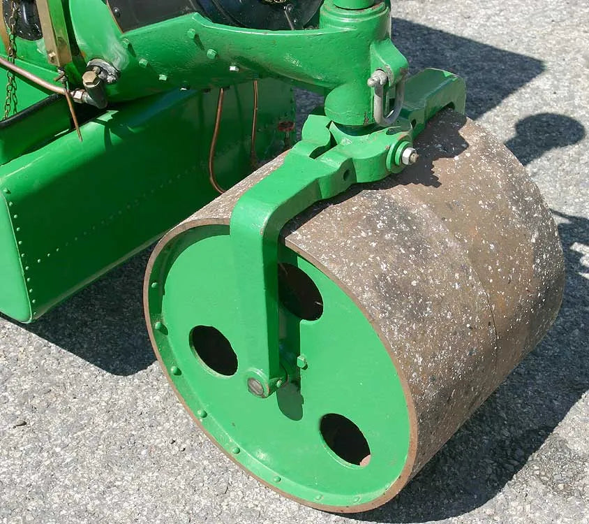 4 1/2 inch scale Simplicity roller