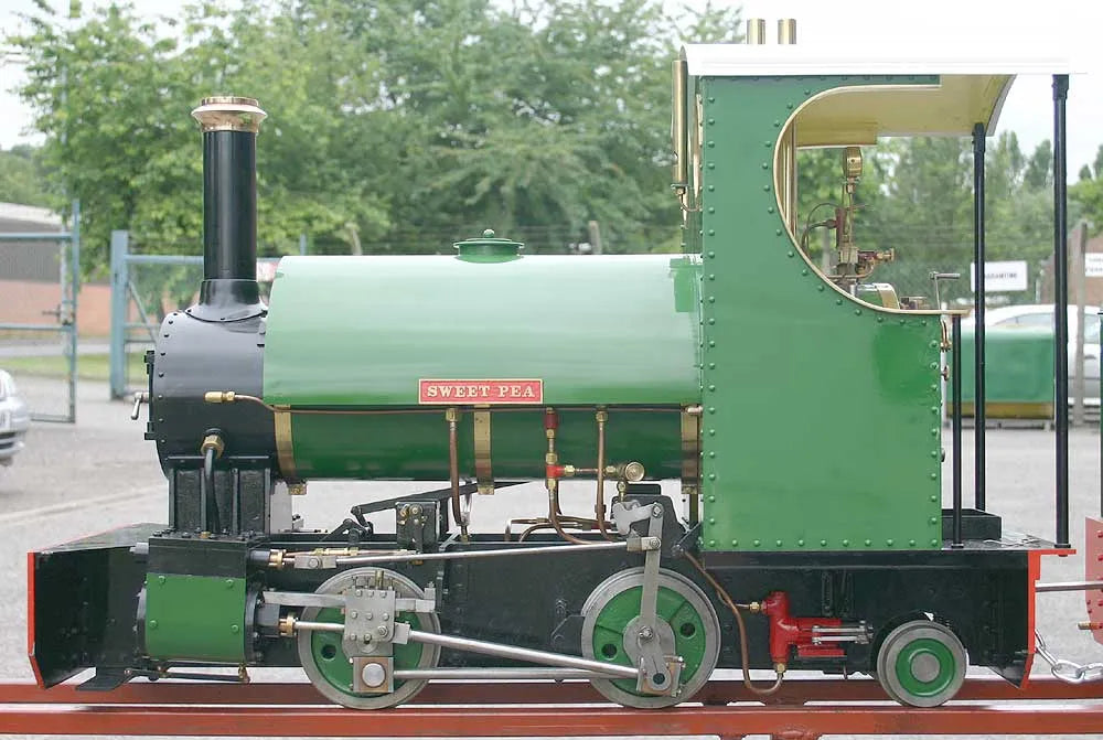 5 inch gauge "Sweet Pea" with tender