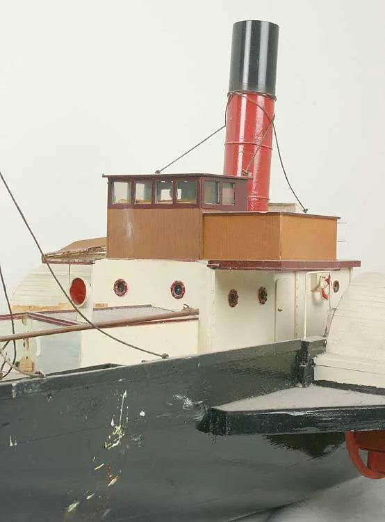 Paddle steamer