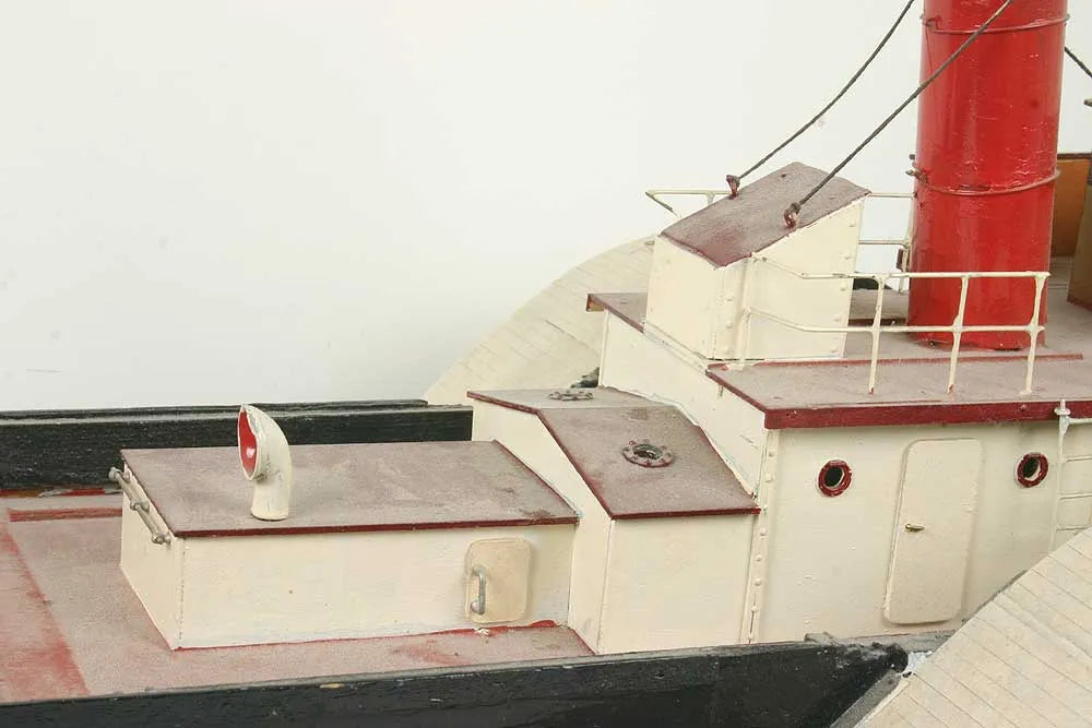 Paddle steamer