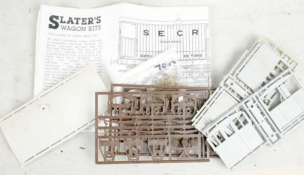 7mm South Eastern & Chatham brake van kit