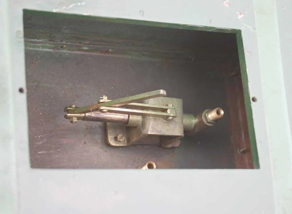 Dismantled 2 inch scale Clayton wagon