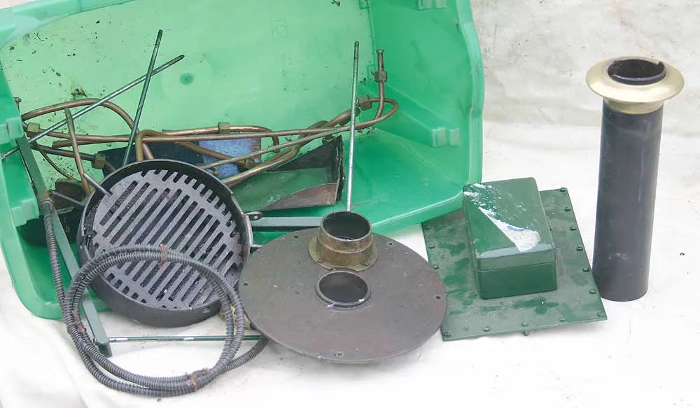 Dismantled 2 inch scale Clayton wagon