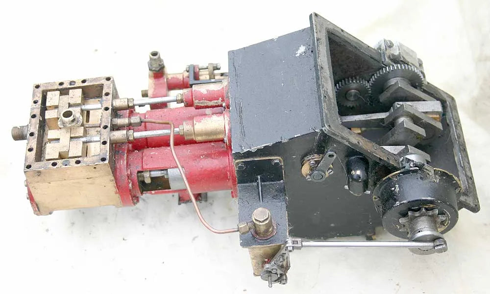 Dismantled 2 inch scale Clayton wagon
