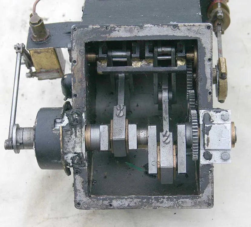 Dismantled 2 inch scale Clayton wagon