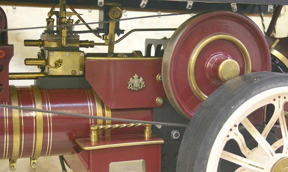 Markie Showmans engine in wooden carrying box