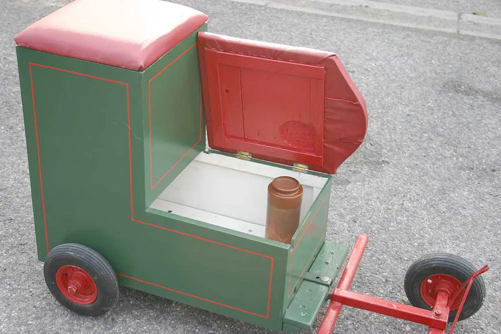 Traction engine riding trolley