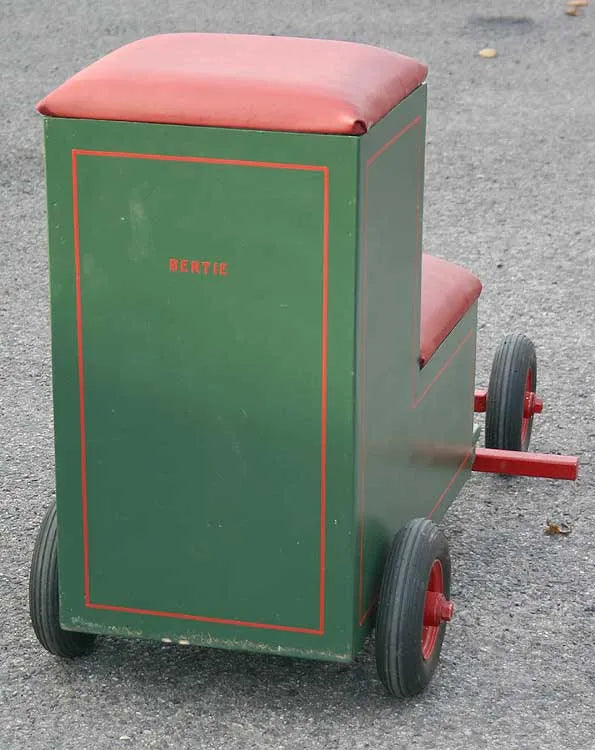 Traction engine riding trolley
