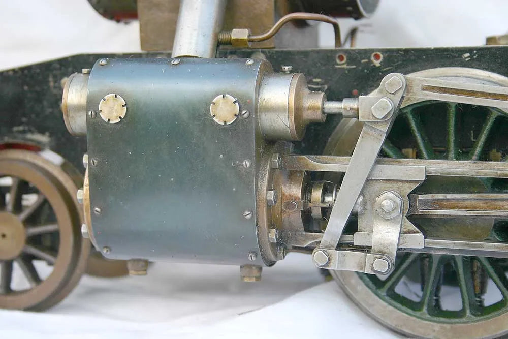 3 1/2 inch gauge LNER 2-6-0 part-built