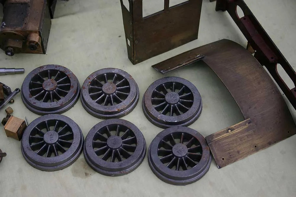 3 1/2 inch gauge part/built LNER V4
