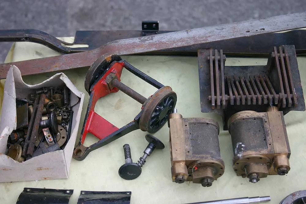 3 1/2 inch gauge part/built LNER V4