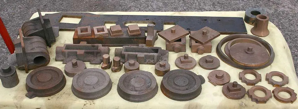 Set 5 inch gauge Hunslet castings with frames