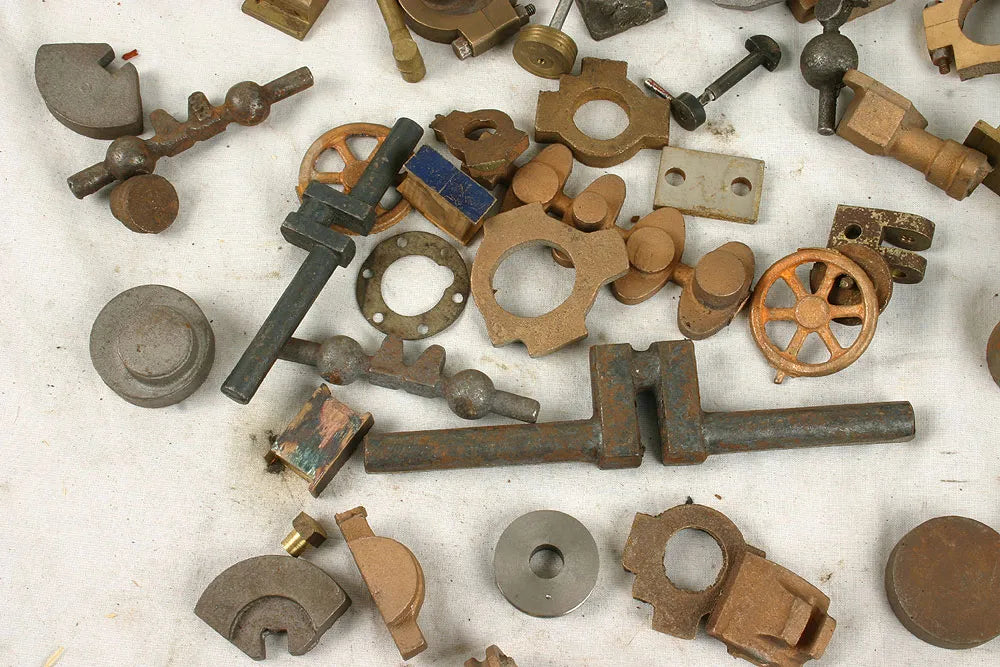 Assorted model boiler fittings, valves