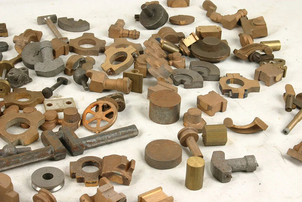 Assorted model boiler fittings, valves