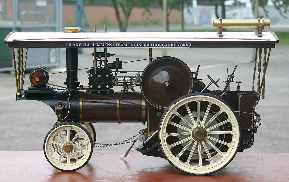 Maxwell Hemmens Showmans engine