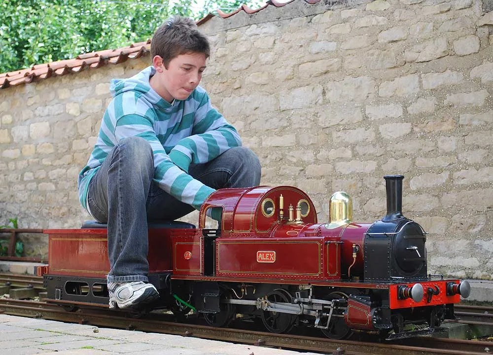 7 1/4 inch gauge "Bridget" with driving truck