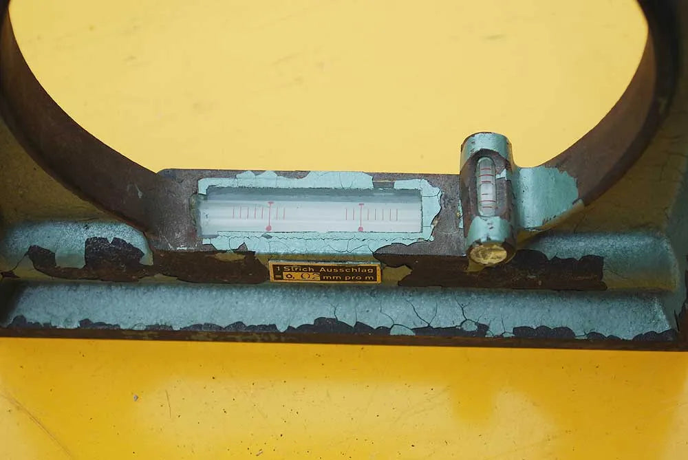 Precision box level