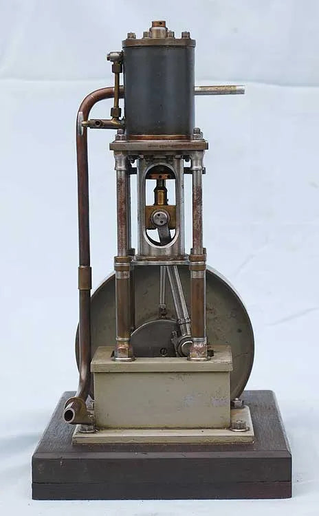 Vertical scratch-built Greenly-type engine