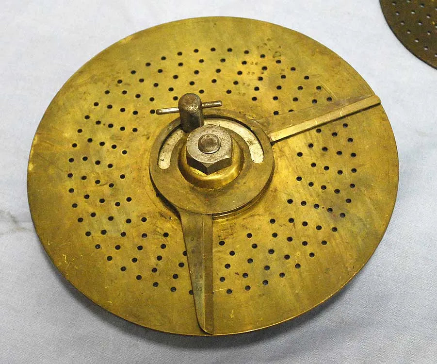 Small lathe with dividing plate, chucks etc